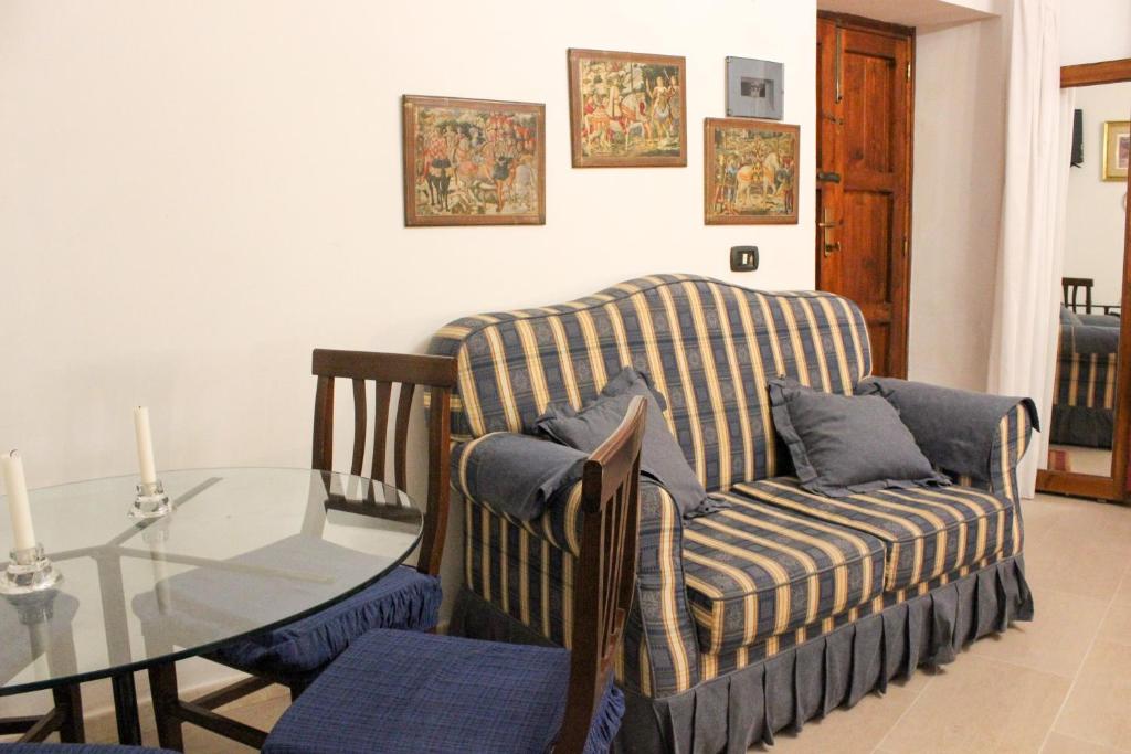 casa giulietta, Ronco del Carmelo 2 room 5